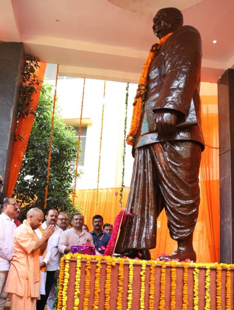 अखंड भारत के स्वप्नदृष्टा थे डॉ. मुखर्जीः सीएम योगी