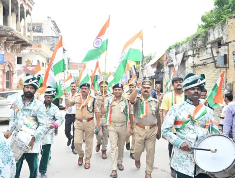 कार्यालय अपर पुलिस आयुक्त, कानून एवं व्यवस्था कमिश्नरेट वाराणसी ।